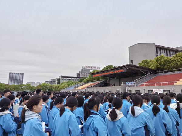 2AB0B46291CFE3131C04D1EB170A69B3.jpg